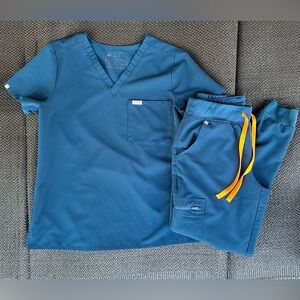 FIGS Deep Reef scrub set size small